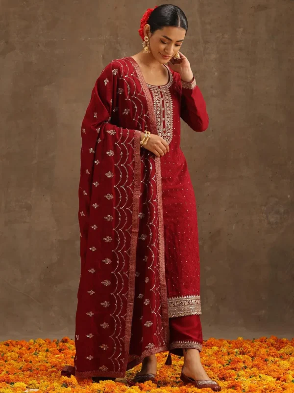 Maroon Embroidered Silk Blend Straight Kurta With Trousers & Dupatta - Image 3